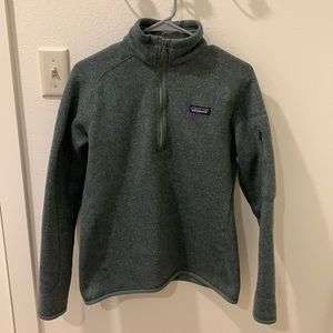 Women’s Patagonia 1/4 Zip Fleece. Size medium. Great condition. Worn twice!